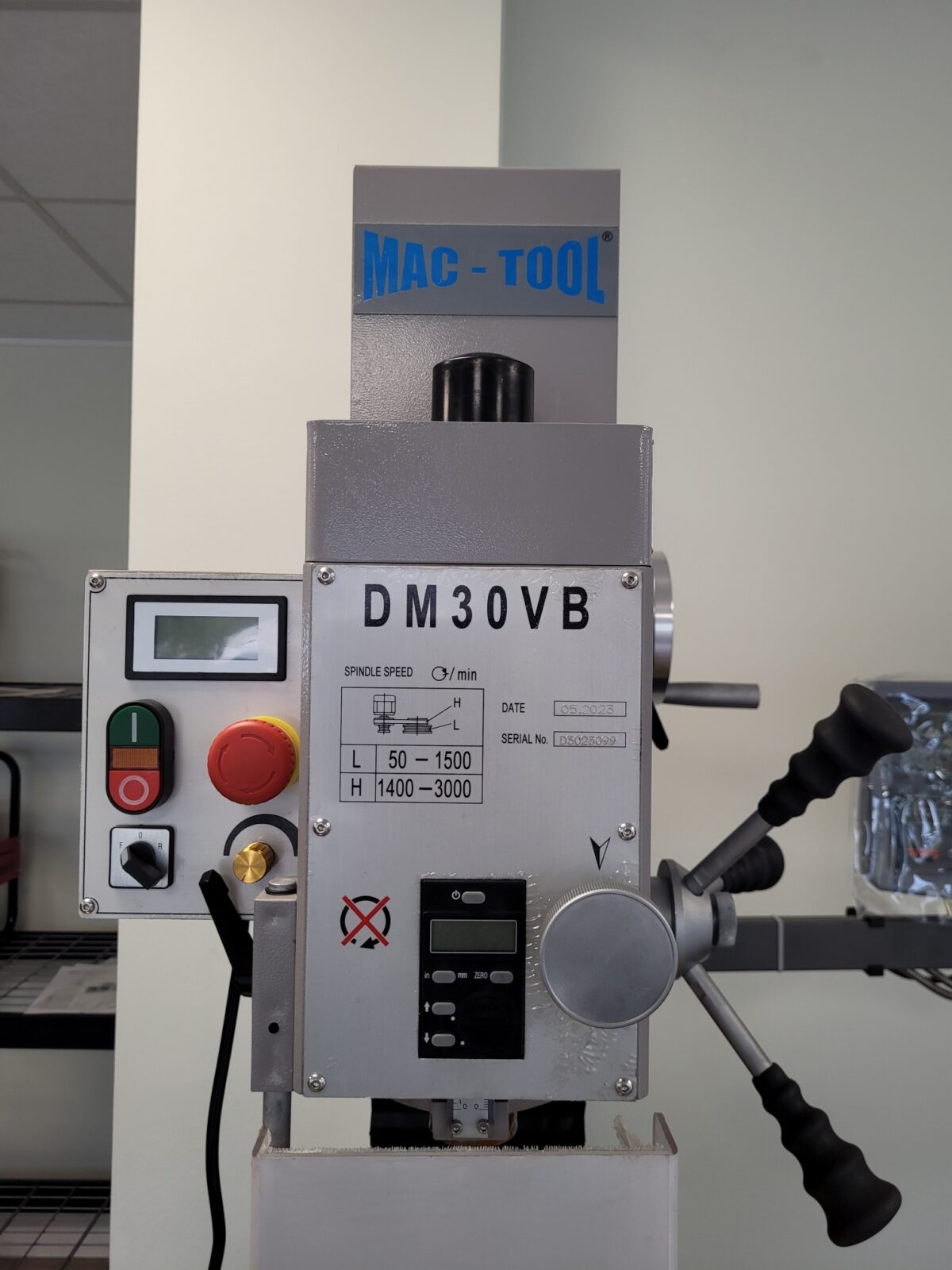 MAC-TOOL ONW-30VB boor- en freesmachine + DRO (220V) - Afbeelding 2