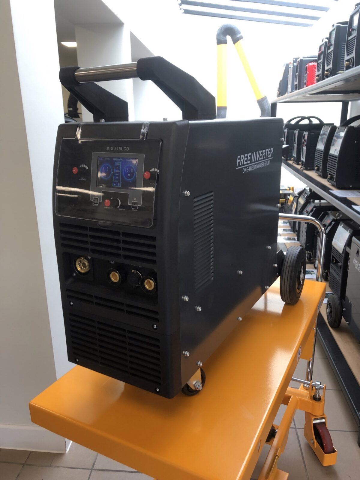 FREE profi inverter MIG/ARC 315LCD  (4-wiel) 380V - Afbeelding 2