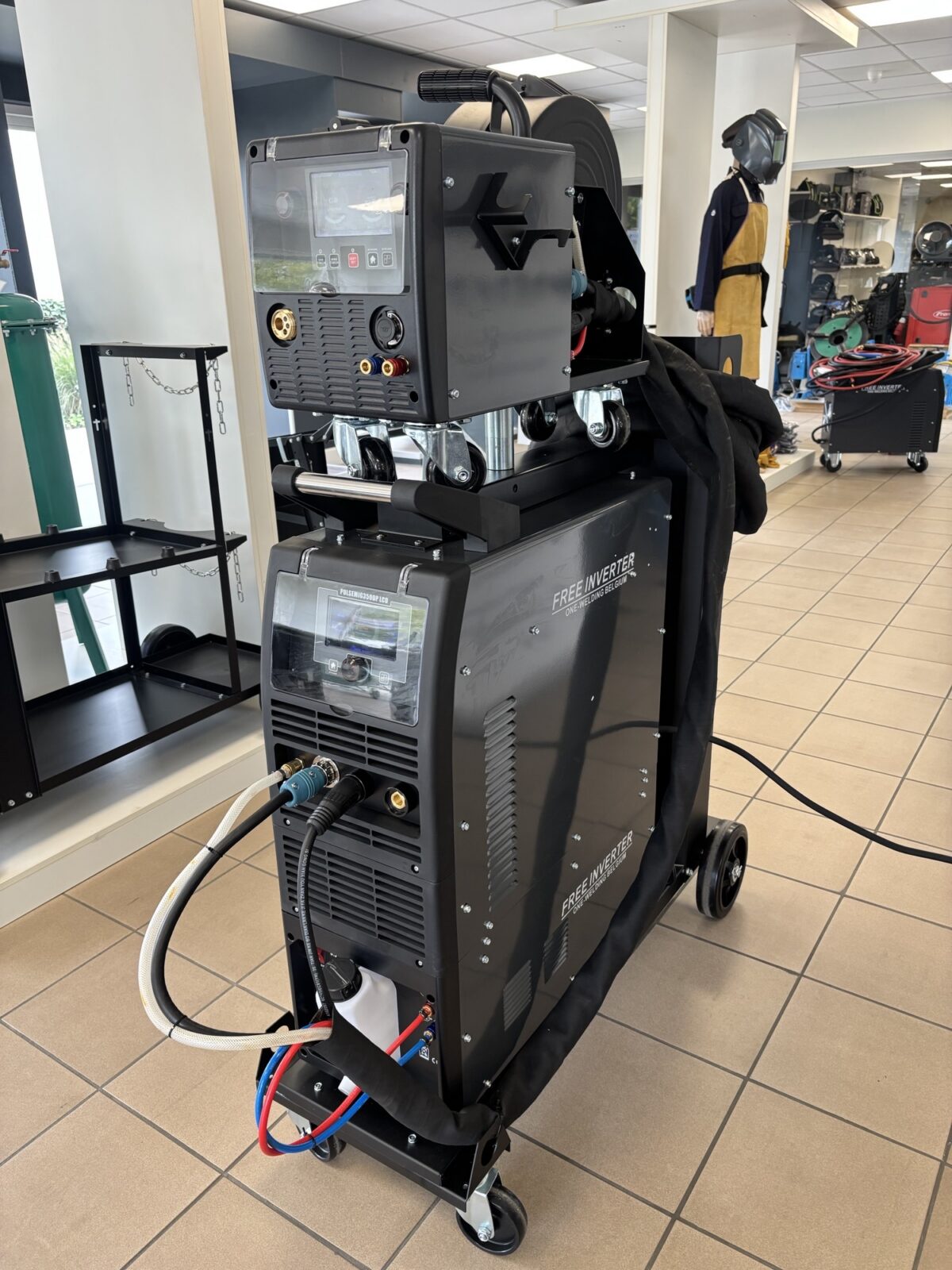 FREE profi inverter PULSE MIG 350DP LCD met waterkoeling (10m tussenpakket) 400V - Afbeelding 2